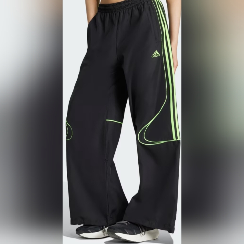 Teamgeist Adicolor Oversized Woven Track Pants Size L